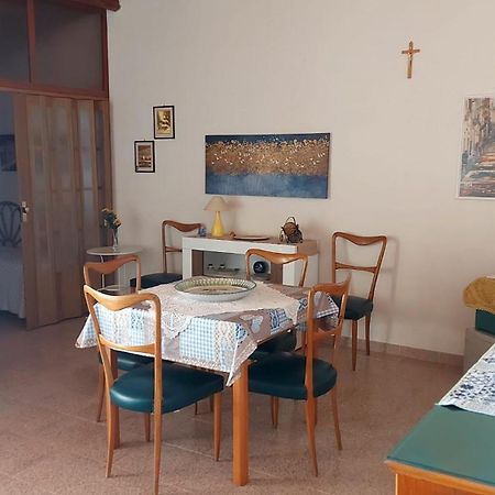 Casa Fronte Mare Puro Relax Villa Cava dʼAliga Exteriör bild