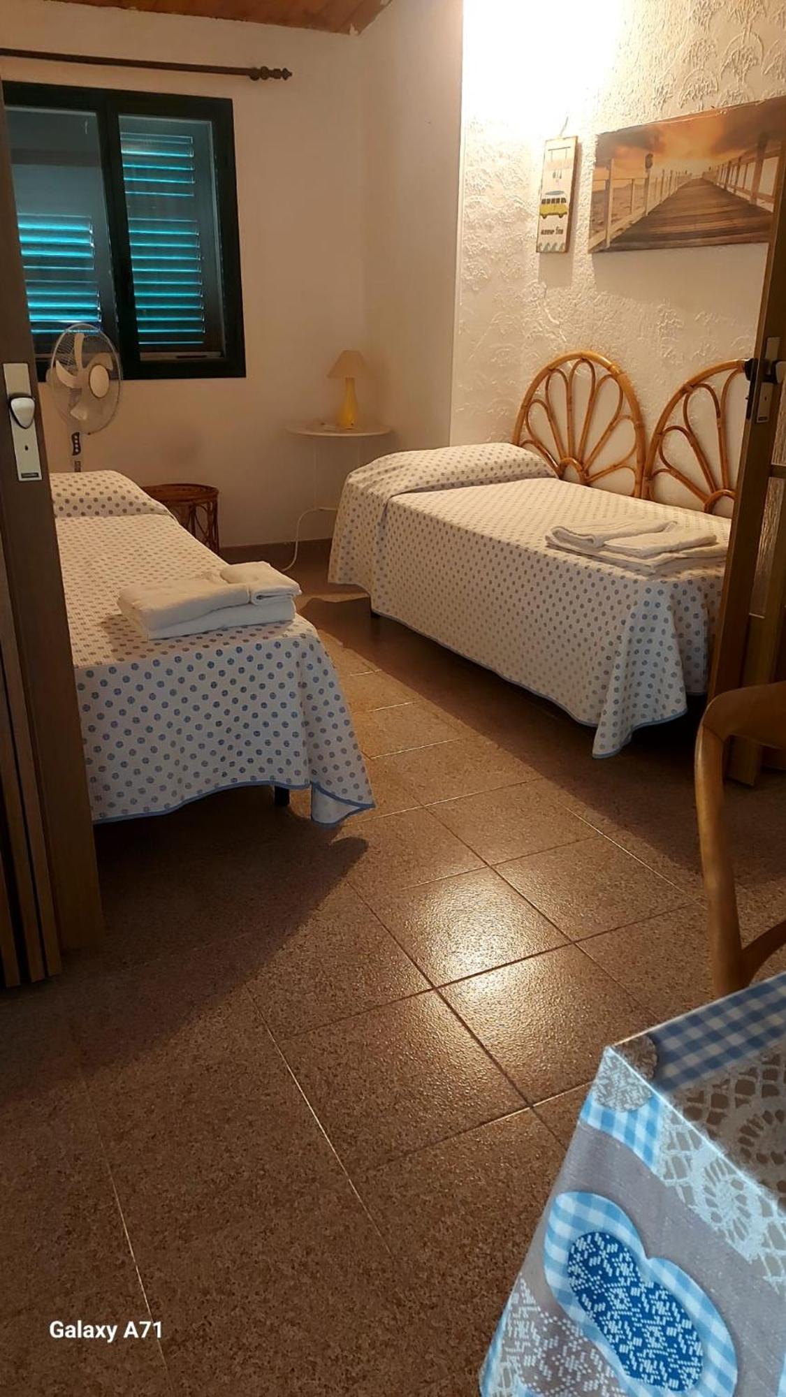 Casa Fronte Mare Puro Relax Villa Cava dʼAliga Exteriör bild
