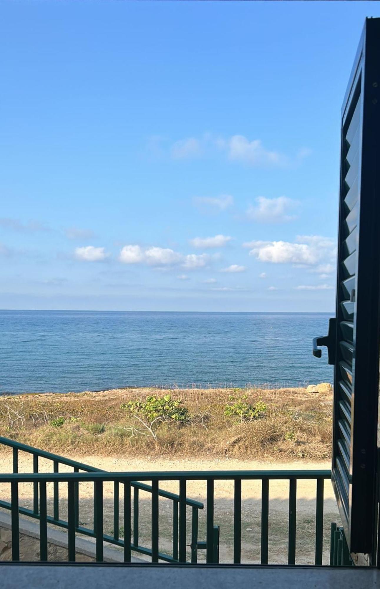 Casa Fronte Mare Puro Relax Villa Cava dʼAliga Exteriör bild